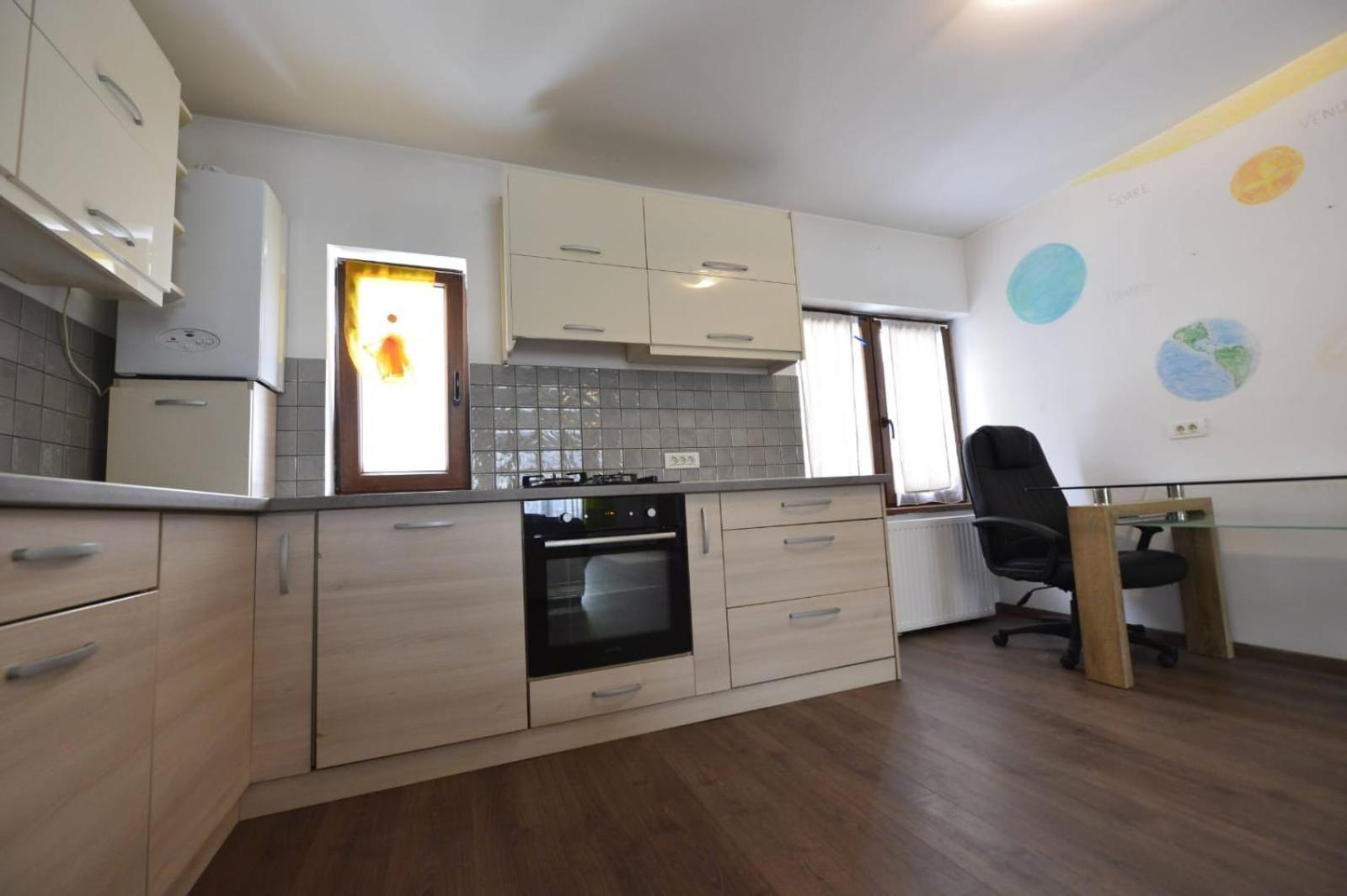 Appartamento Apartament Astra Bn70 Braşov Esterno foto