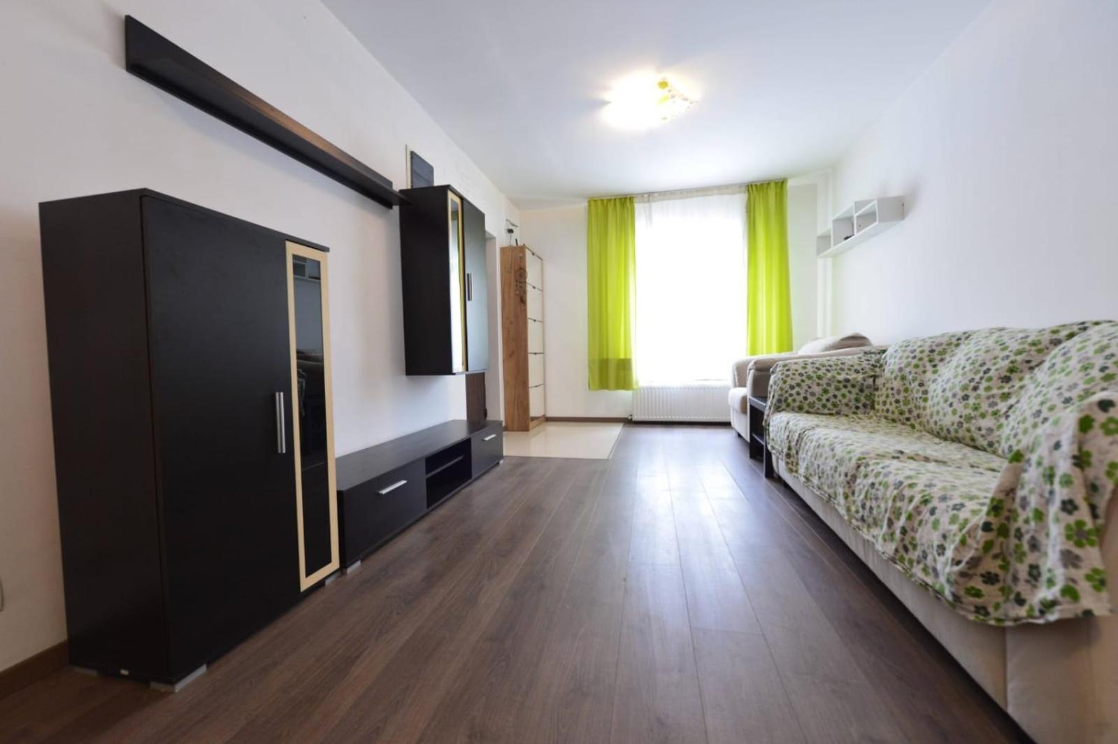 Appartamento Apartament Astra Bn70 Braşov Esterno foto
